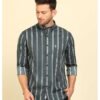 Men Regular Fit Striped Slim Collar Casual Shirt